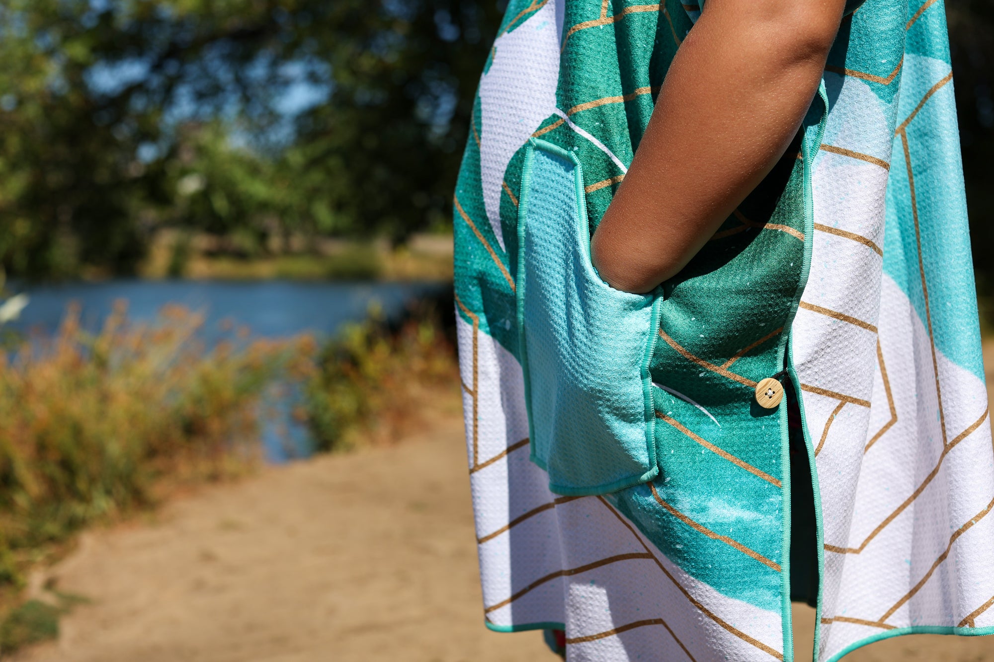 Manta Grove Poncho+ Towel