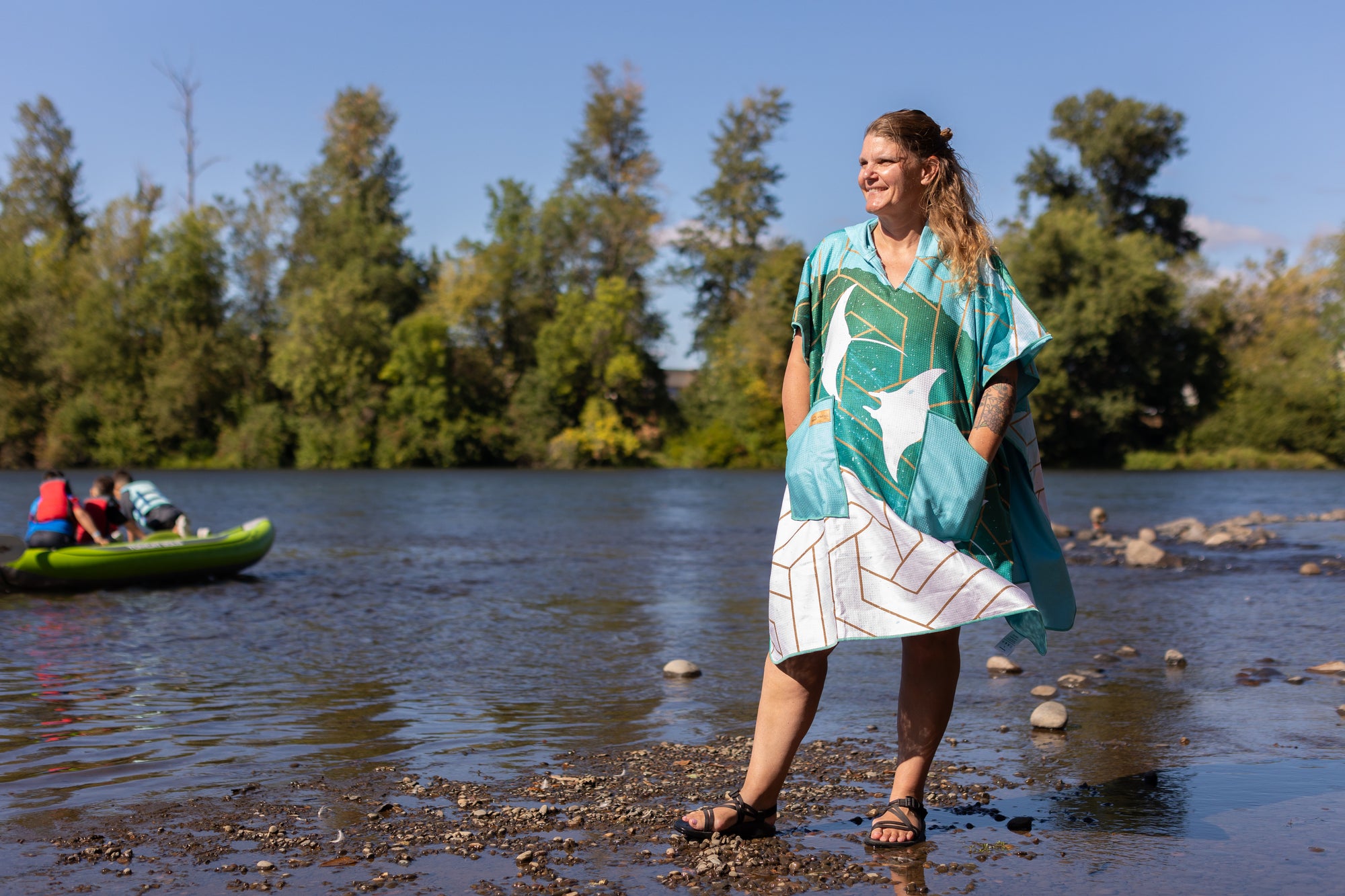 Manta Grove Poncho+ Towel
